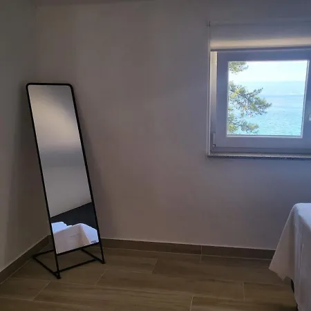 Apartment Prejac By The Beach Malinska Exterior photo