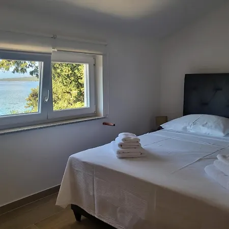 Apartment Prejac By The Beach Malinska Room photo